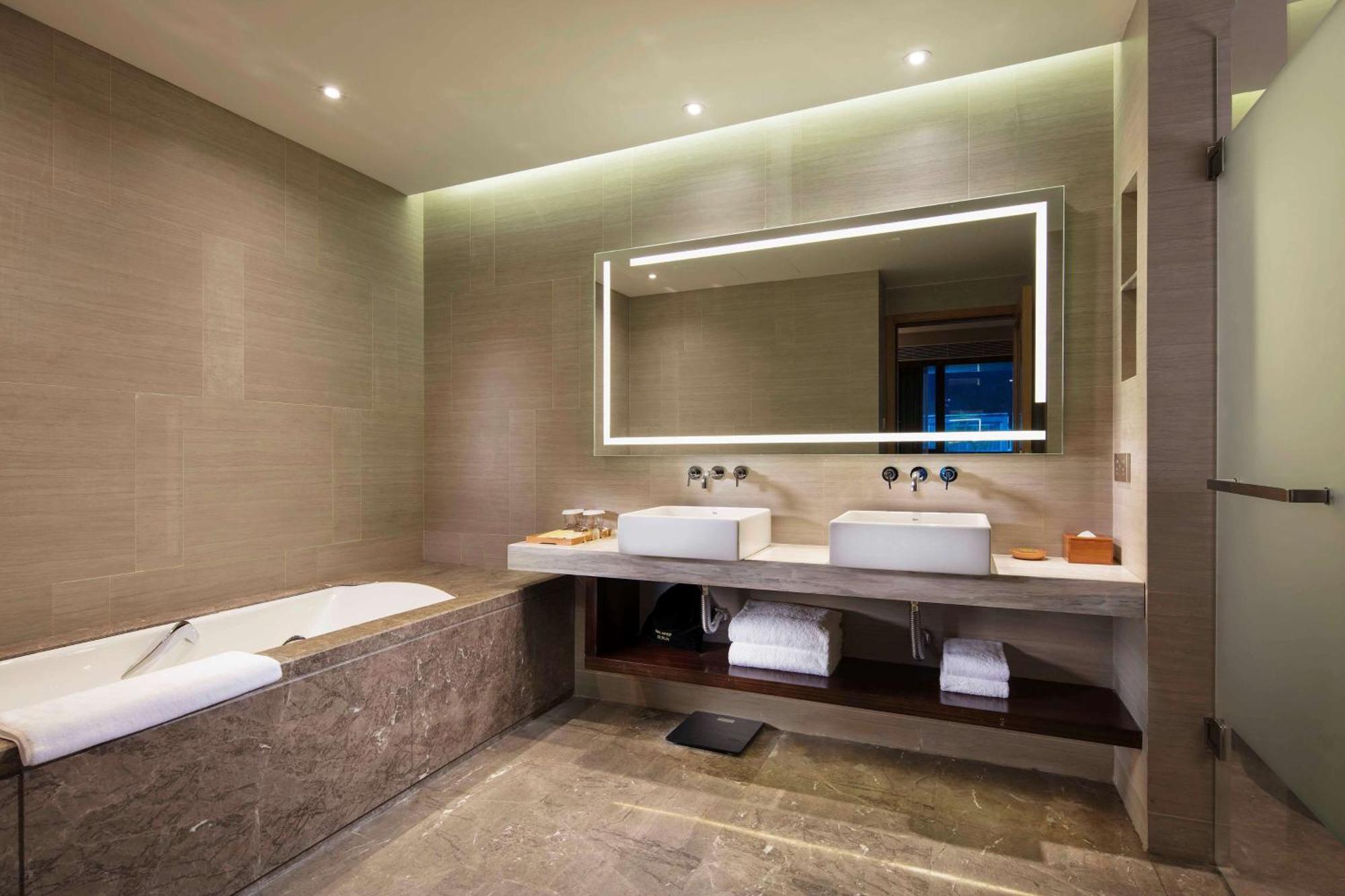 Hilton Garden Inn Shiyan Exterior foto